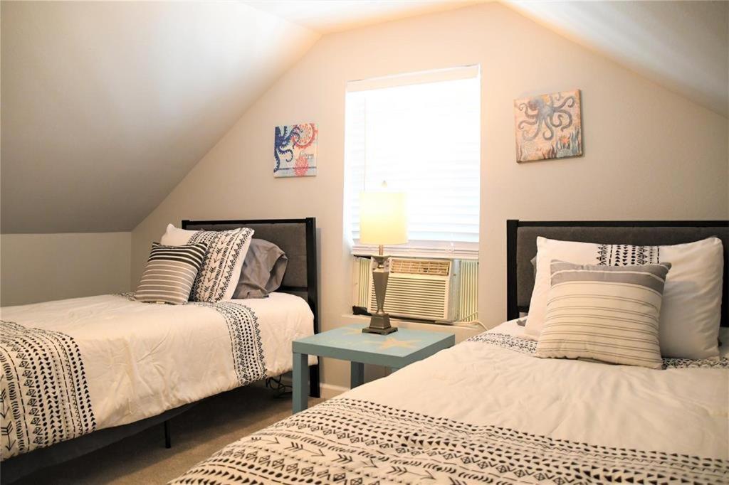 Tranquil Getaway In The Heart Of Galveston, Pets Welcome Eksteriør billede
