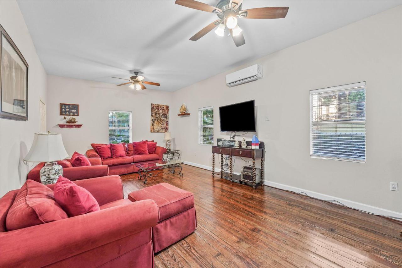 Tranquil Getaway In The Heart Of Galveston, Pets Welcome Eksteriør billede