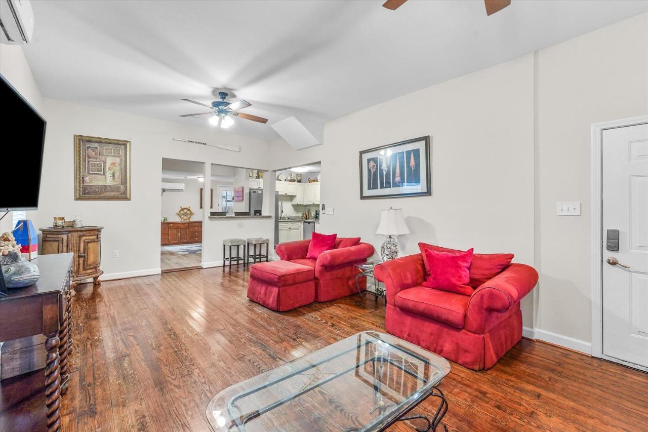 Tranquil Getaway In The Heart Of Galveston, Pets Welcome Eksteriør billede