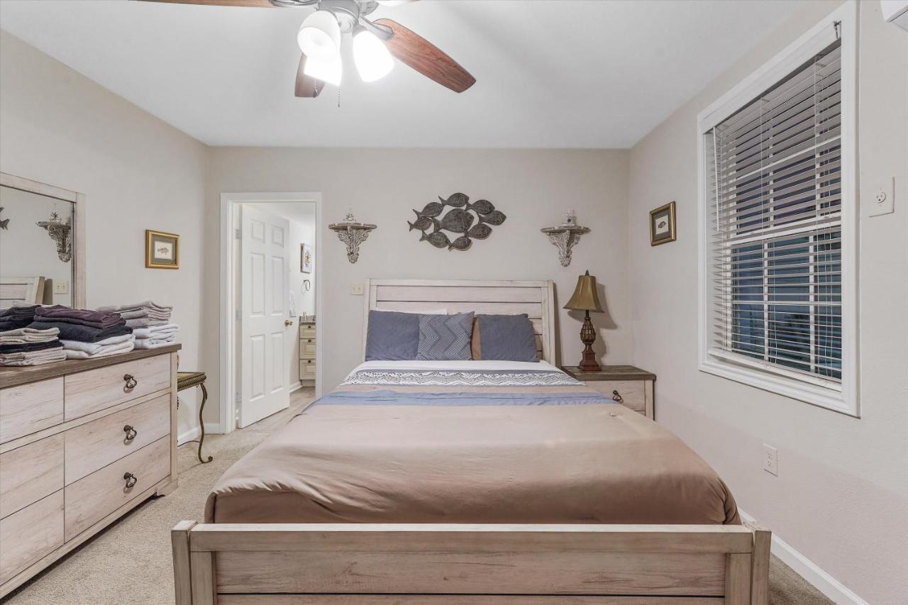 Tranquil Getaway In The Heart Of Galveston, Pets Welcome Eksteriør billede