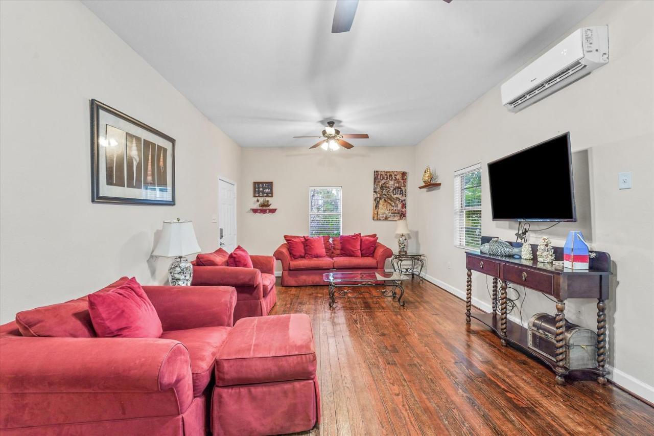 Tranquil Getaway In The Heart Of Galveston, Pets Welcome Eksteriør billede